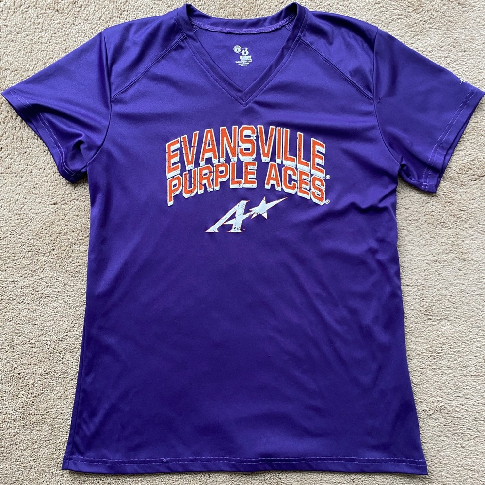Evansville Purple Aces short sleeve top